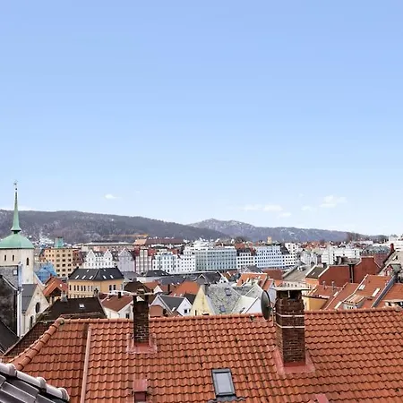 Casa de Férias Historisk Hus I Hjertet Av Byen *